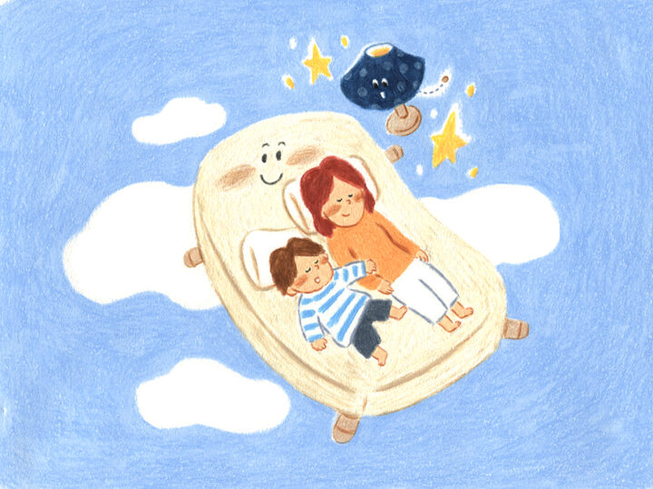 色鉛筆による手描きイラスト。親子（母と子ども）で寝ている柔らかいあたたかなかわいいイメージ。